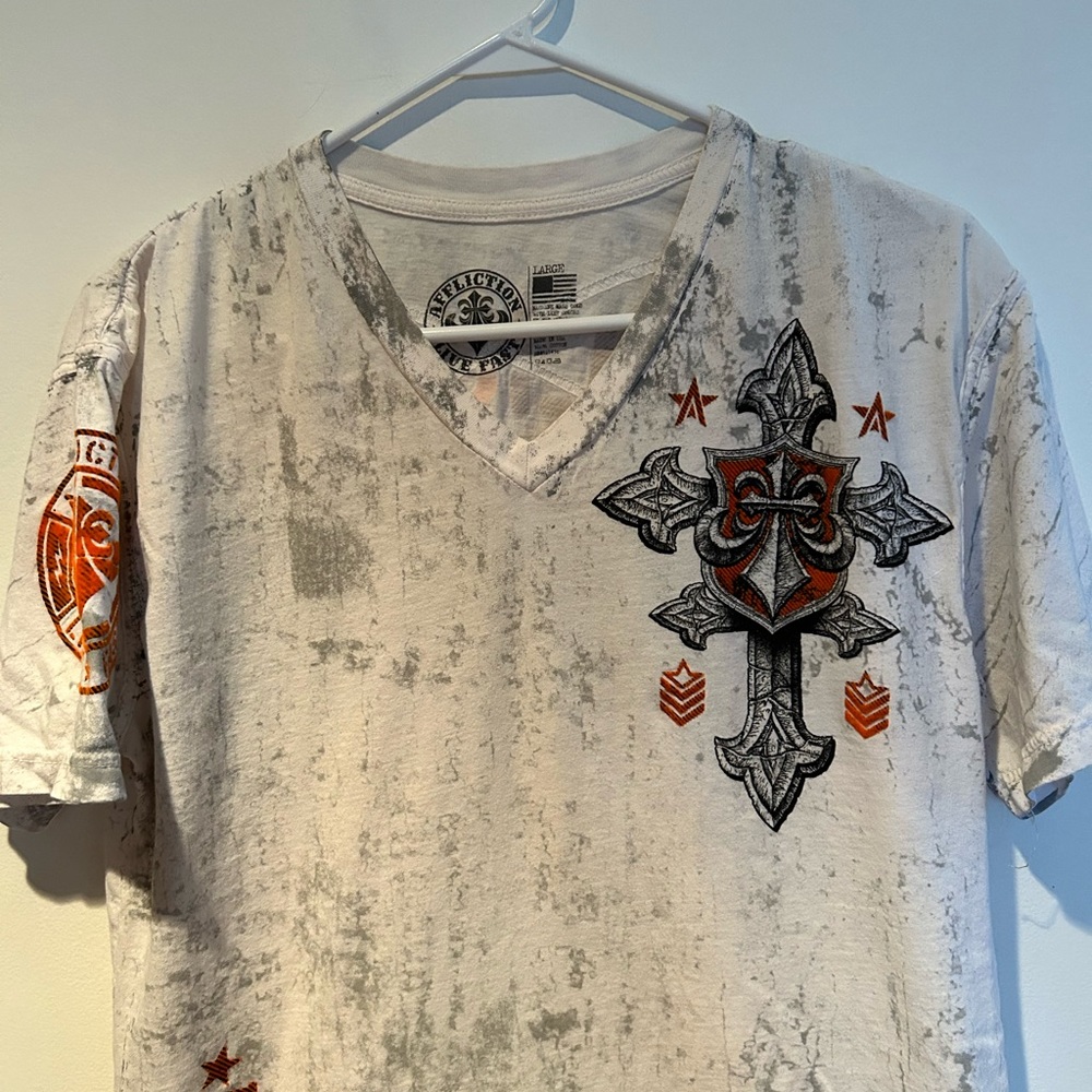 Affliction Graphic T-Shirt Size Large - Picture 3 of 7